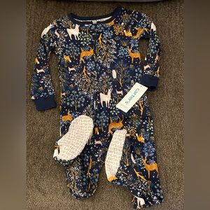 Carter’s 18m One-piece Zip Footie Sleeper NWT